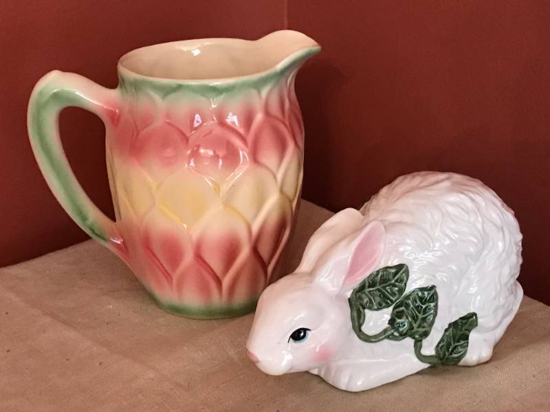 lot 2645 image: Ceramic Pitcher and rabbit