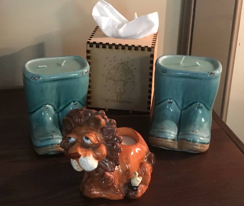 lot 2649 image: Square Umbrella in the Rain Wooden Tissue Box Cover and assortment of candles (including rainboot candles)