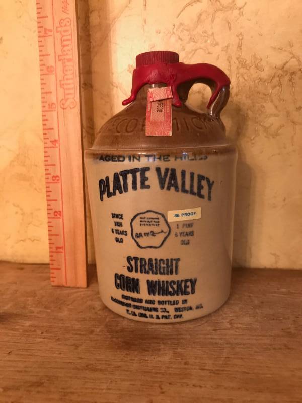 lot 2691 image: Platte Valley Corn Whiskey Jug