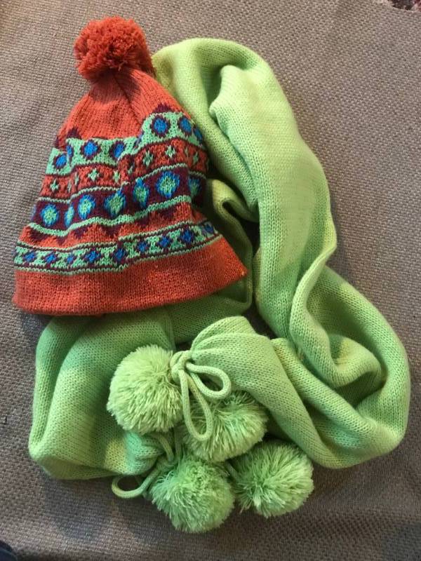 lot 2705 image: Stocking Hat and Scarf