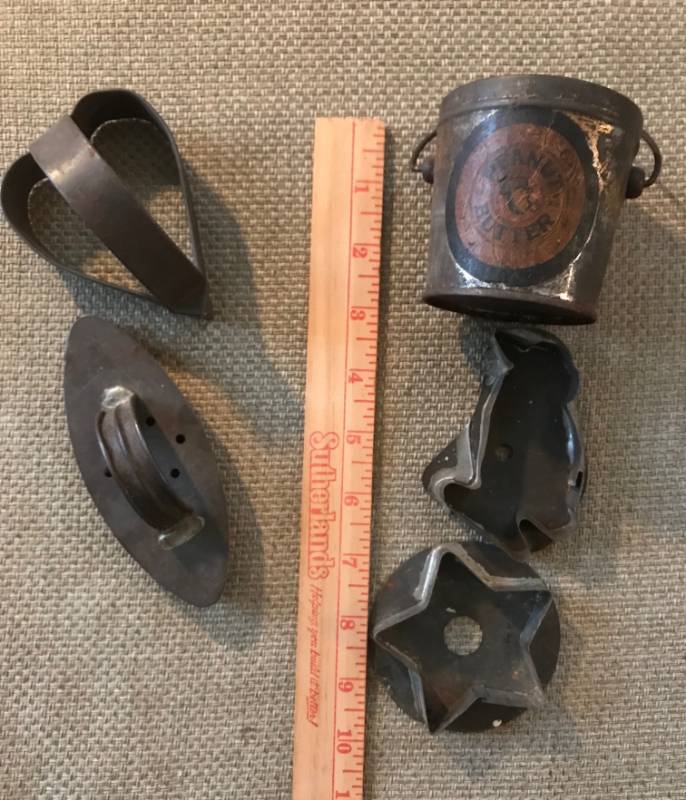 lot 2767 image: Vintage Kitchen items (Cookie cutters and mini peanut butter tin