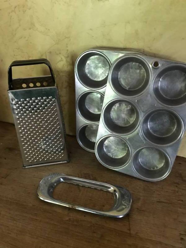 lot 2780 image: Muffin Tins, grater and cheesebutter slicer