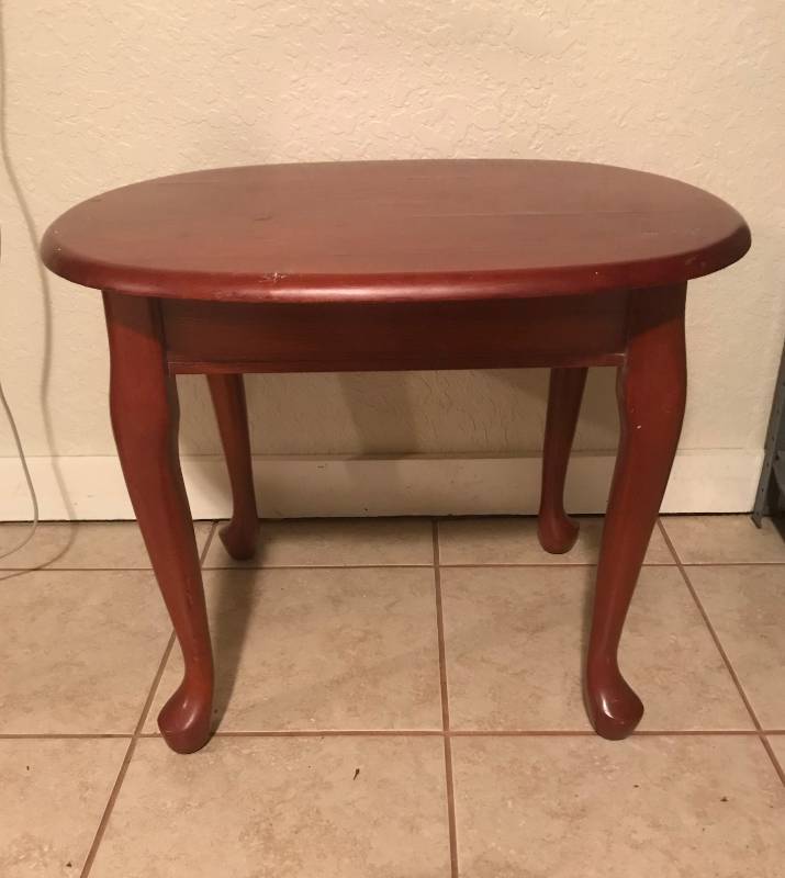 lot 2821 image: Wood Side Table