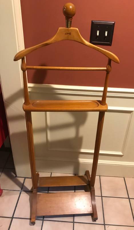 lot 2822 image: Antique Setwell Butler Stand
