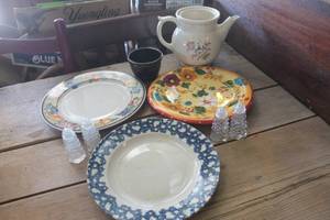 lot 3922 image: Vintage Teapot, S&P Shakers & More