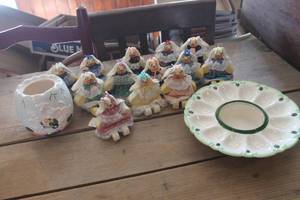 lot 3943 image: Easter Egg Plate and More