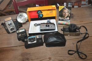 Vintage Brownie, Kodak and More Cameras untested