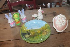 lot 4020 image: Vintage Jamar Easter Egg and More