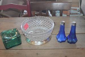 lot 4021 image: Vtg. Western Germany Serving Bowl & More