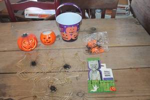 lot 4029 image: Halloween Metal Bucket and More