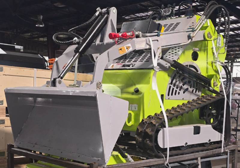 lot 2010 image: Unused ATS Power Mini Skid Steer Loader  ATS-T460 - 23Hp Engine DisplacementCylinders 7392Motor Speed 3600 Rpm Max Torque 2500 Rpm