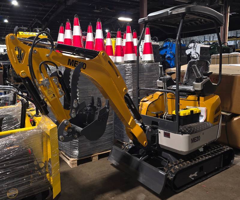 lot 5300 image: Unused SDLANCH ME20 - YANMAR 3TNV74F Mini Excavator - Pilot Control, Hydraulic Thumb Clamp, Side Swing, Auxiliary Hydraulics, Widened Chassis, DozerBackfill Blade, Canopy