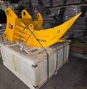 lot 5458 image: Unused TOFT Excavator Ripper for CAT336 or 30-40 Ton Excavator  TOFT 10ER - 1334lbs