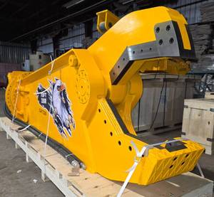 lot 5495 image: Unused TOFT Excavator Hydraulic Shear for 20-30 Ton Excavator  TOFT280R  4630lbs - Required Oil Flow 180-220 LMin - Working Pressure 250-300 Bar - Heavy & Massive Attachment, Please Bring Proper Trailer with NO Side Rails