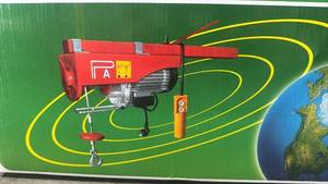 lot 6330 image: Unused in Box 1100lb Electric Hoist  PA500  SIZE 441727cm