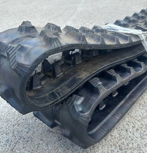 lot 6311 image: Unused RT180-72-37 Rubber Tracks (2 Units) 1807237