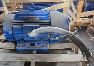 lot 9766 image: Unused Crated 40HP Motor Assembly with Adapter Plate, 324TC, 380-480V with Leads PN 7219006261