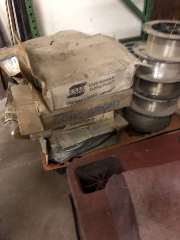 lot 47 image: Large Lot of Welding Wire