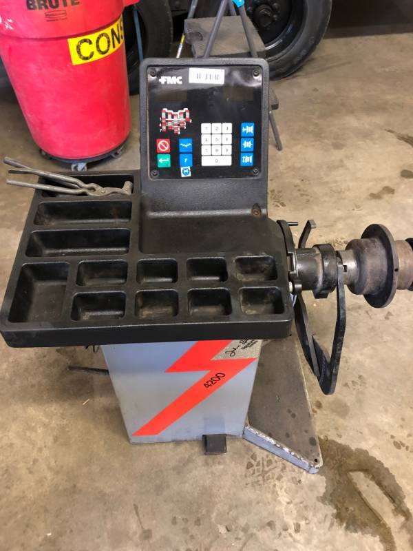 lot 4 image: FMC Tire Balancer