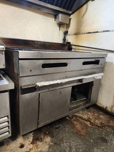 lot 3731 image: NSF Commercial Burger Broiler  Model 03731