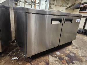 lot 3736 image: Avantco Commercial Refrigerator  Model 178APT80HC