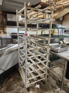 lot 3739 image: Commercial Aluminum Speed Rack on Wheels