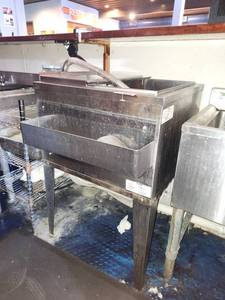 lot 3757 image: Commercial Bar Sink with Liquid Dispenser
