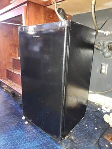 lot 3765 image: Upstreman Compact Under Counter Refrigerator  Model BR321