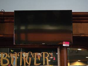 lot 4265 image: Samsung 32in Flat Screen TV