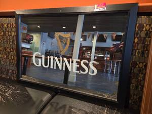 lot 4272 image: Guinness Pub Mirror Sign
