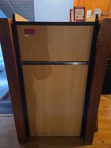 lot 4290 image: Commercial Trash Bin Cabinet with Trash Bin