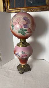 Vintage hand painted Gone With The Wind oil lamp