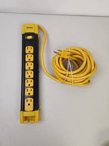 lot 93 image: Philips 7-Outlet Relocatable Power Strip