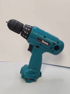 lot 104 image: Makita 6213D 12V Cordless Drill