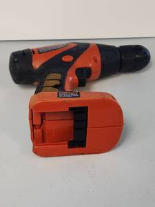 lot 114 image: Black & Decker 12V Cordless Drill