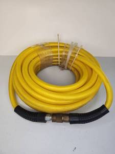 lot 122 image: 300 PSI Yellow Air Hose