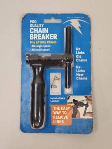 lot 131 image: White Lightning Pro Quality Chain Breaker Tool