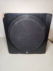 lot 231 image: Yamaha YST-SW216 Powered Subwoofer