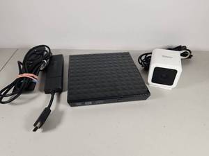 lot 246 image: Electronics Bundle with Roku Camera