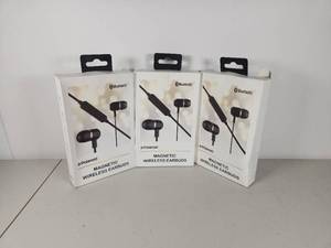 lot 249 image: Polaroid Magnetic Bluetooth Wireless Earbuds