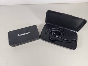 lot 253 image: IOGEAR Bluetooth Wireless Headset with Charging Case