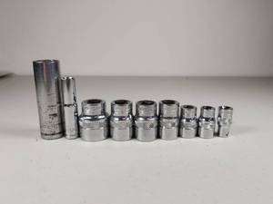 lot 285 image: Powerbuilt Chrome Socket Set
