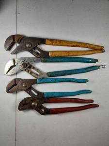 lot 301 image: Collection of Channel Lock Pliers