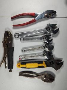 lot 303 image: Mixed Adjustable Wrench Tool Set