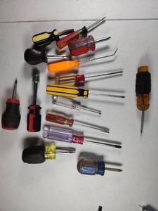 lot 305 image: Mixed Lot of Assorted Screwdrivers