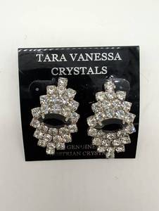 lot 99631 image: Tara Vanessa Austrian Crystal Clip Earrings