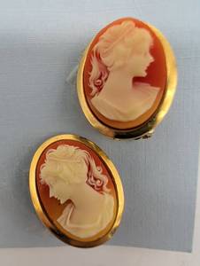 lot 99649 image: Shell Cameo Gold Tone Clip-on Earrings