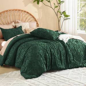 lot 3848 image: Litanika King Size Comforter Set Emerald Green, 3 Piece Dark Green Boho Tufted Bedding, Forest Green Fluffy Farmhouse Bed Set for All Season with 2 Leaf Pattern Pillowcases�104x90In