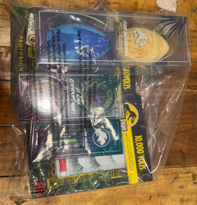 lot 5386009 image: Jurassic Park x Profusion Cosmetics Makeup Set - Retail $25