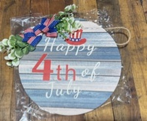 lot 5386014 image: 4th of July Wooden Door Sign with Greenery - Retail $15